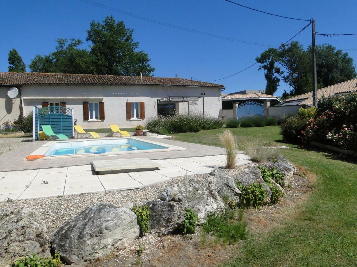 Le Gite Du Gueurlet Boresse-et-Martron Luaran gambar